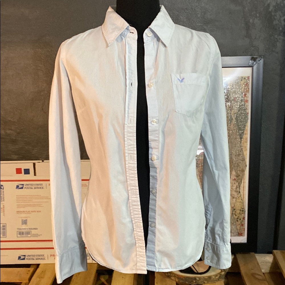 American Eagle Light Blue Button-Up Shirt